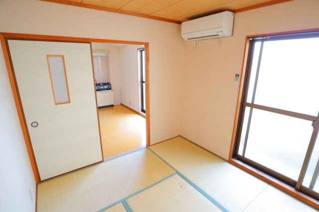 サニーコート菜畑の和室