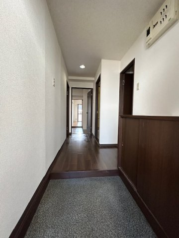 ソレアード川添の玄関