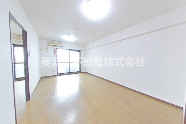 ６６１７４　ビューハイツ薮田の居間・リビング