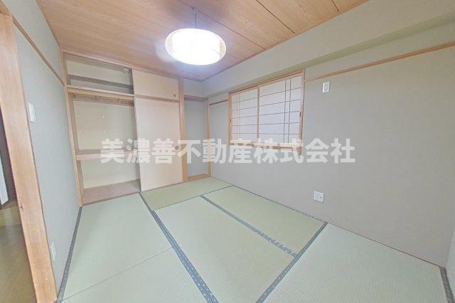 ６６１７４　ビューハイツ薮田の和室