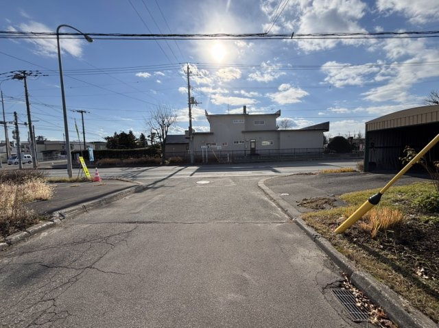 【前面道路含む現地写真】の画像