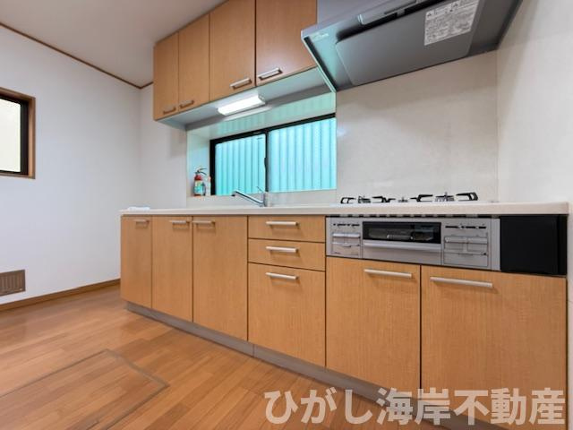 平塚市四之宮４丁目　中古戸建の玄関|1月23日撮影　リフォーム中　現地外観