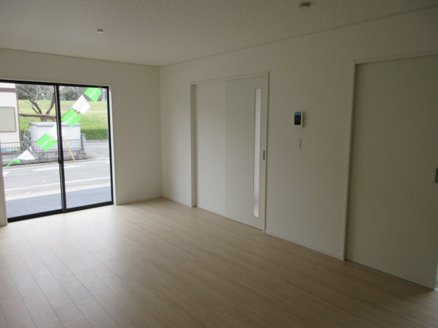 【仲介手数料無料】新築戸建　熊谷市赤城町1-161（全2棟）の居間・リビング