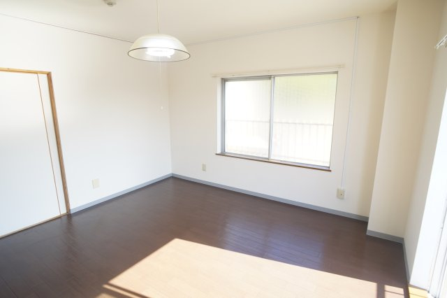 サニーハイツの居間・リビング