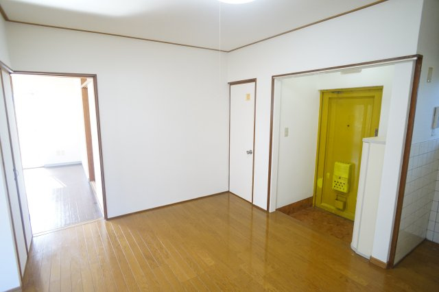 サニーハイツの居間・リビング