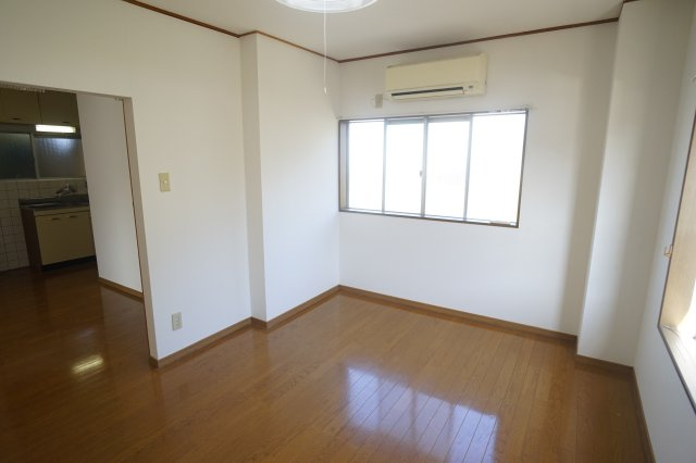 サニーハイツの居間・リビング