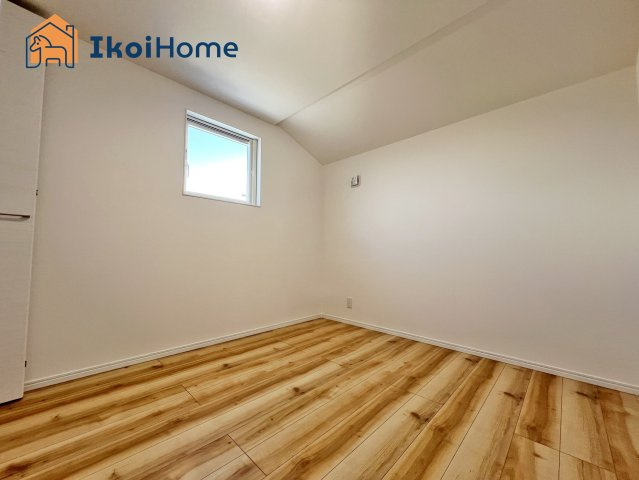 神戸市西区竜が岡2丁目全2棟2号地　新築戸建　の子供部屋|【ホームページに現地動画掲載中】●年中無休：当日予約可●オプションでフローリング強化コーティング有