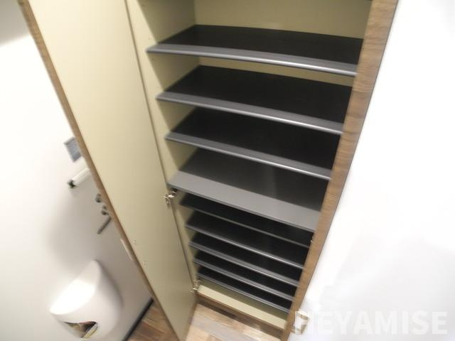 アミティシーボルト通りの玄関