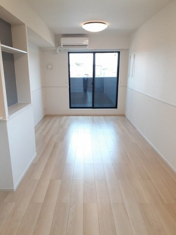 グランブルー　Ａの居間・リビング