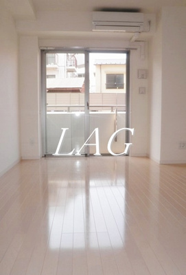 【居間・リビング】 | Sun Park City 東日暮里 | 洋室のお部屋です。