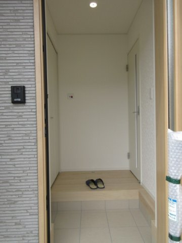 【仲介手数料無料】新築戸建　熊谷市赤城町1-161（全2棟）の玄関