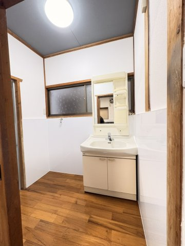 【独立洗面台】