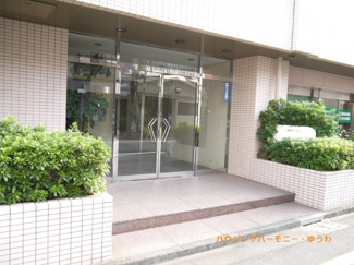 【エントランス】 | 清廉とされたエントランスになっています。