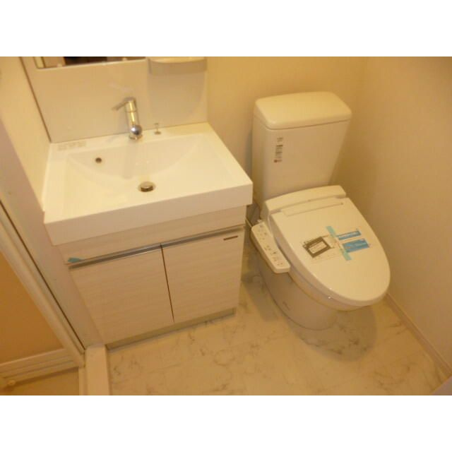 プレール・ドゥーク西川口の洗面所