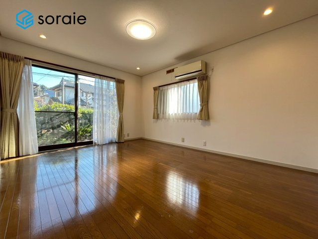 所沢市松が丘2丁目　中古戸建の居間・リビング|1月16日撮影