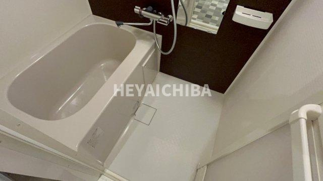 VARIE AKIBA Dueの浴室