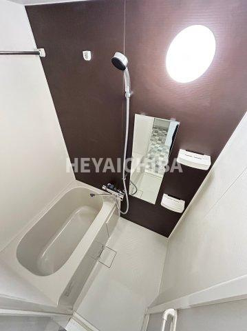 VARIE AKIBA Dueの浴室