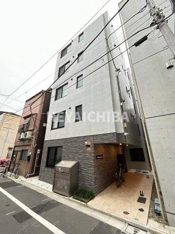 VARIE AKIBA Dueの外観