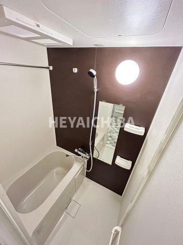 VARIE AKIBA Dueの浴室