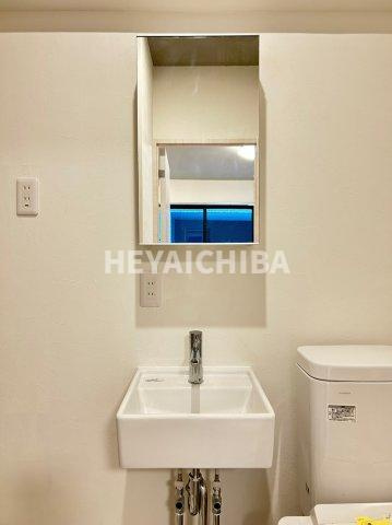 VARIE AKIBA Dueの洗面所