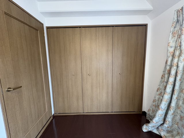 シオン西岡本の収納