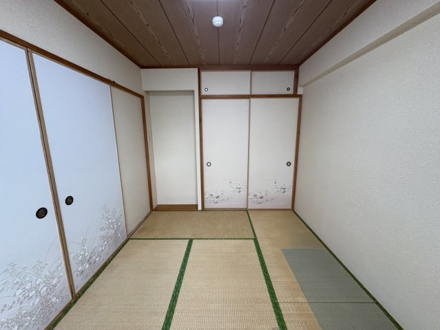 シオン西岡本の和室