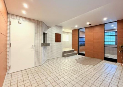【エントランス】 | リエール若松町 | 建物の内部です