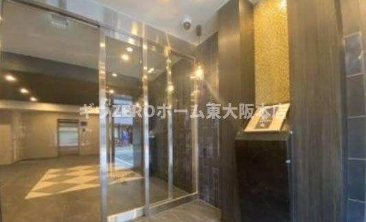 ファステート大阪ベースシティのエントランス