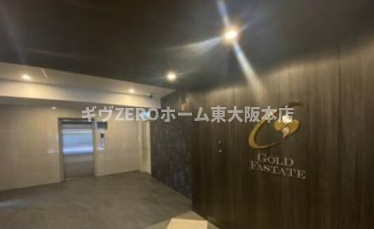 ファステート大阪ベースシティのロビー