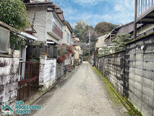 吉田本町　土地の前面道路含む現地写真
