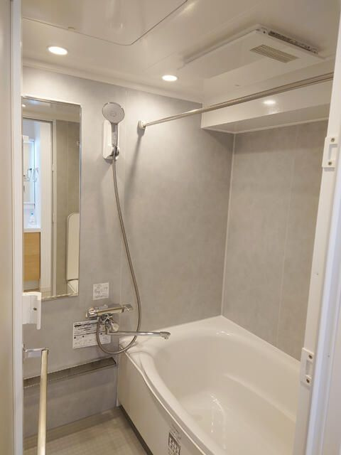 ライオンズマンション白山の浴室