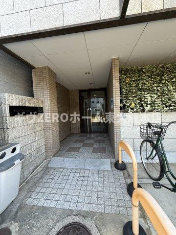 イーストレジデンス永和のエントランス