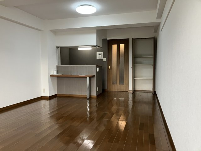 アメニティマンションの洋室