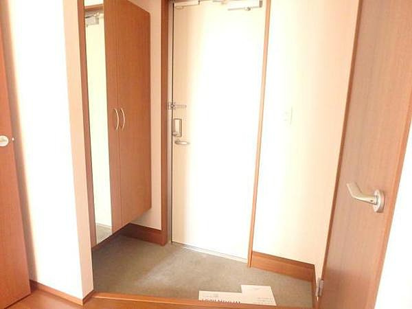 熊本市南区近見３丁目のアパートの玄関