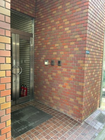 八丁堀共同ビルの外観