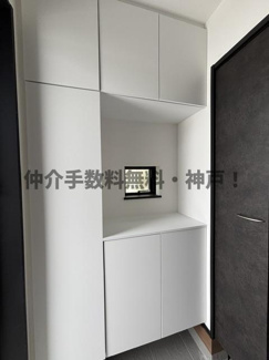 【玄関】 | 神戸市須磨区北須磨タウン　新築戸建I-4号棟　仲介手数料無料！ | 収納もある玄関です