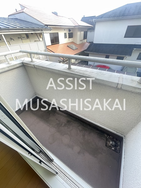 やまふく・吉祥寺のバルコニー|写真：設備同仕様の別物件です