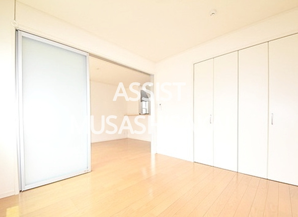 やまふく・吉祥寺の内装|写真：設備同仕様の別物件です