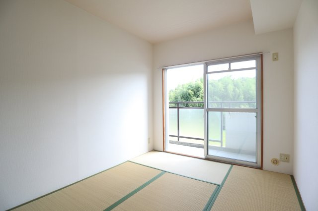 サンローレル生駒の和室