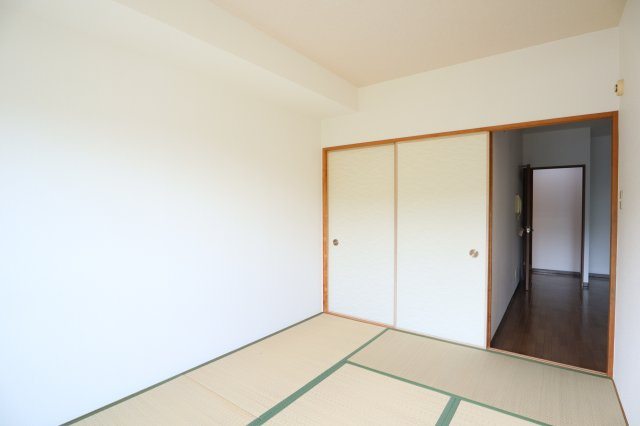 サンローレル生駒の和室