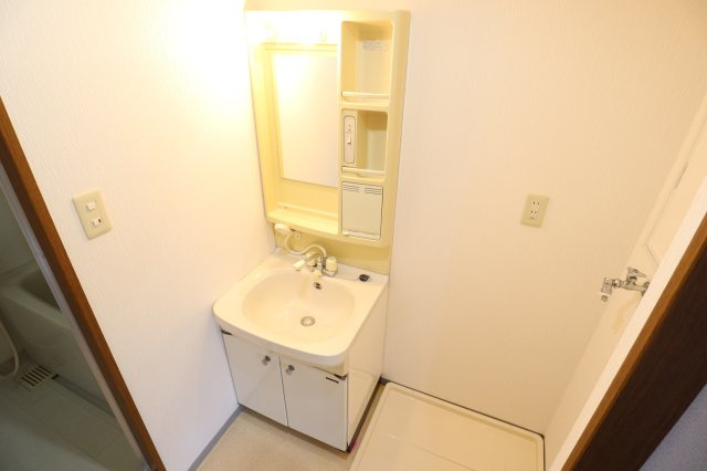 サンローレル生駒の洗面所