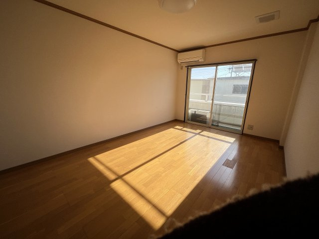 ルナハイツ　Part5の居間・リビング