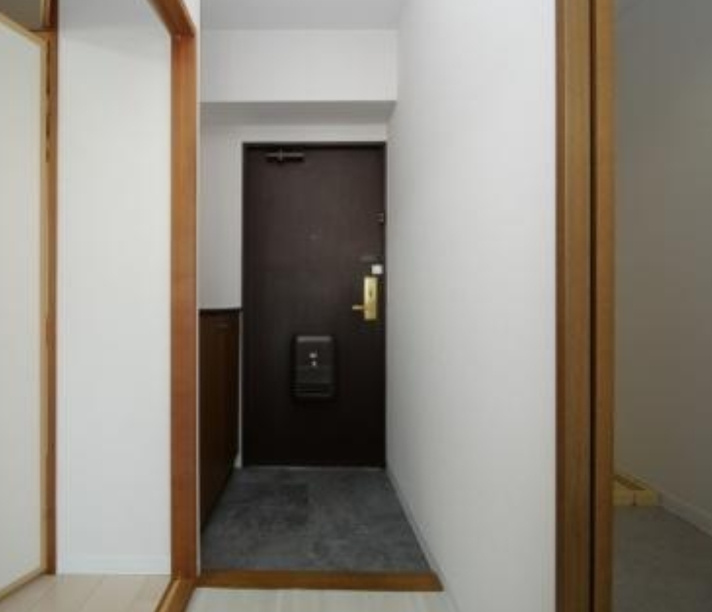 パークモダン新大阪（サムティ新大阪WEST）の玄関