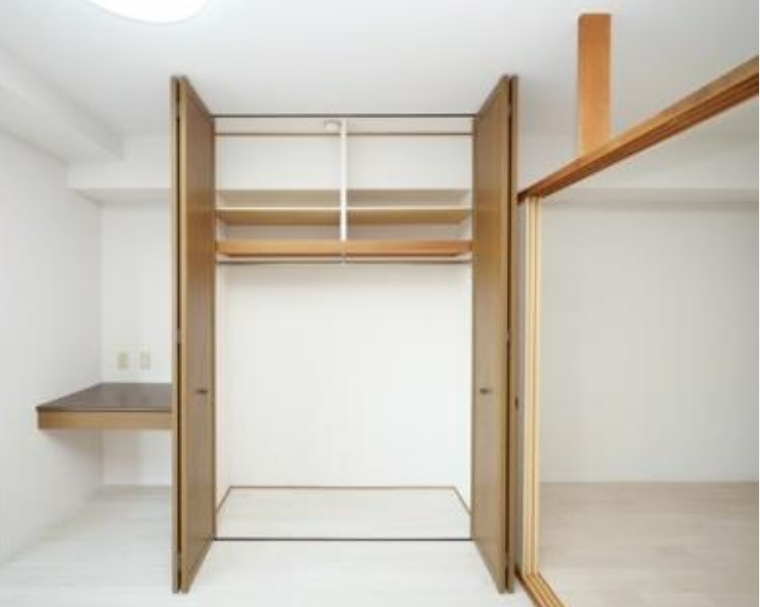 パークモダン新大阪（サムティ新大阪WEST）の洋室