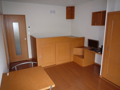 【居間・リビング】 | レオパレスエクセルライフ | ゆったり過ごせるリビングです