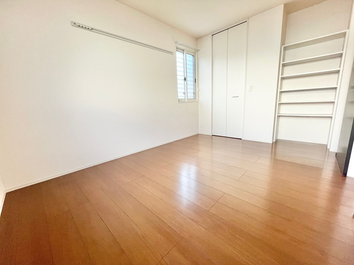 エルハーベンの洋室