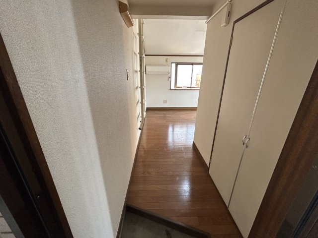 シャルム妻田の玄関|他室参考写真