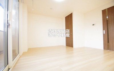 【寝室】 | ヴィクトワール | 落ち着いた色調のお部屋