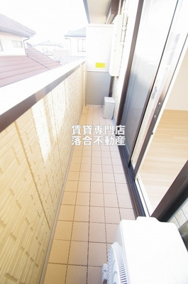 【バルコニー】 | ヴィクトワール | 南向きの明るいバルコニー◎