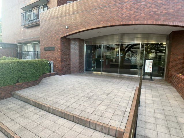 タカギ青梅橋マンションのエントランス|エントランス